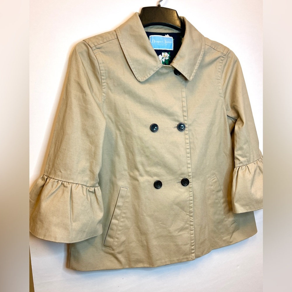 Stunning Draper James Cropped Trench in perfect condition
